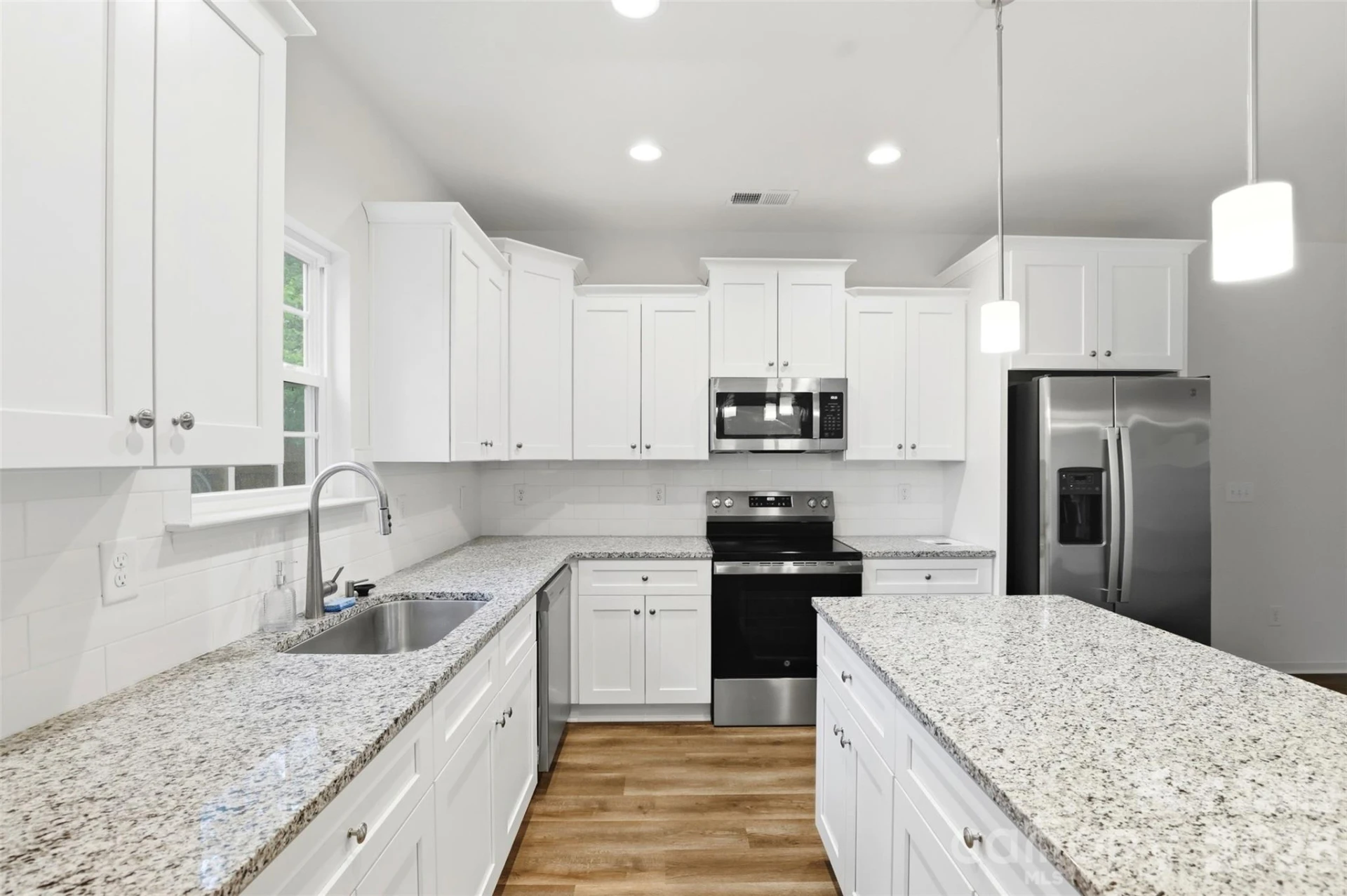 443 Dawn Circle - Photo 8
