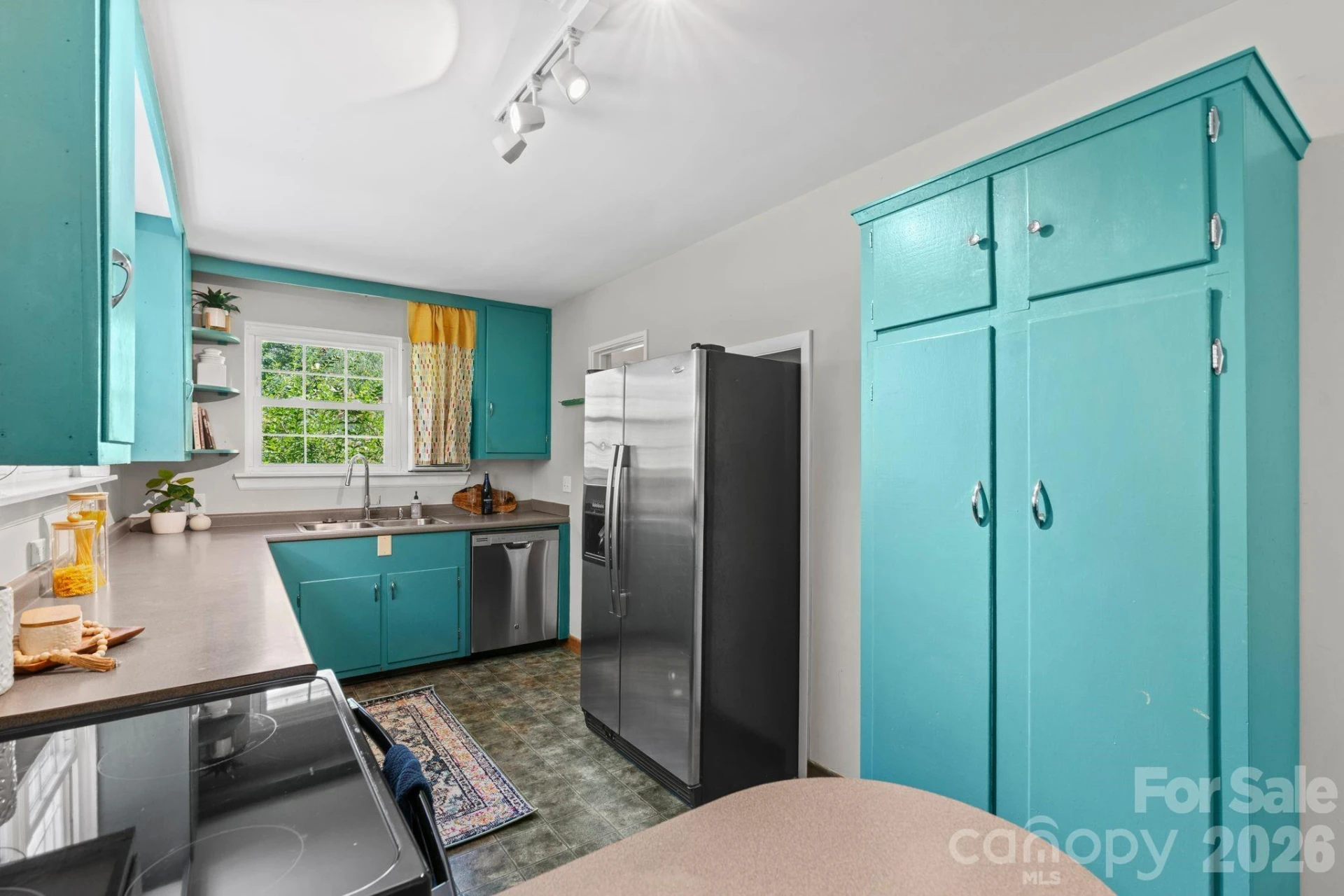 107 Appledore Avenue - Photo 8
