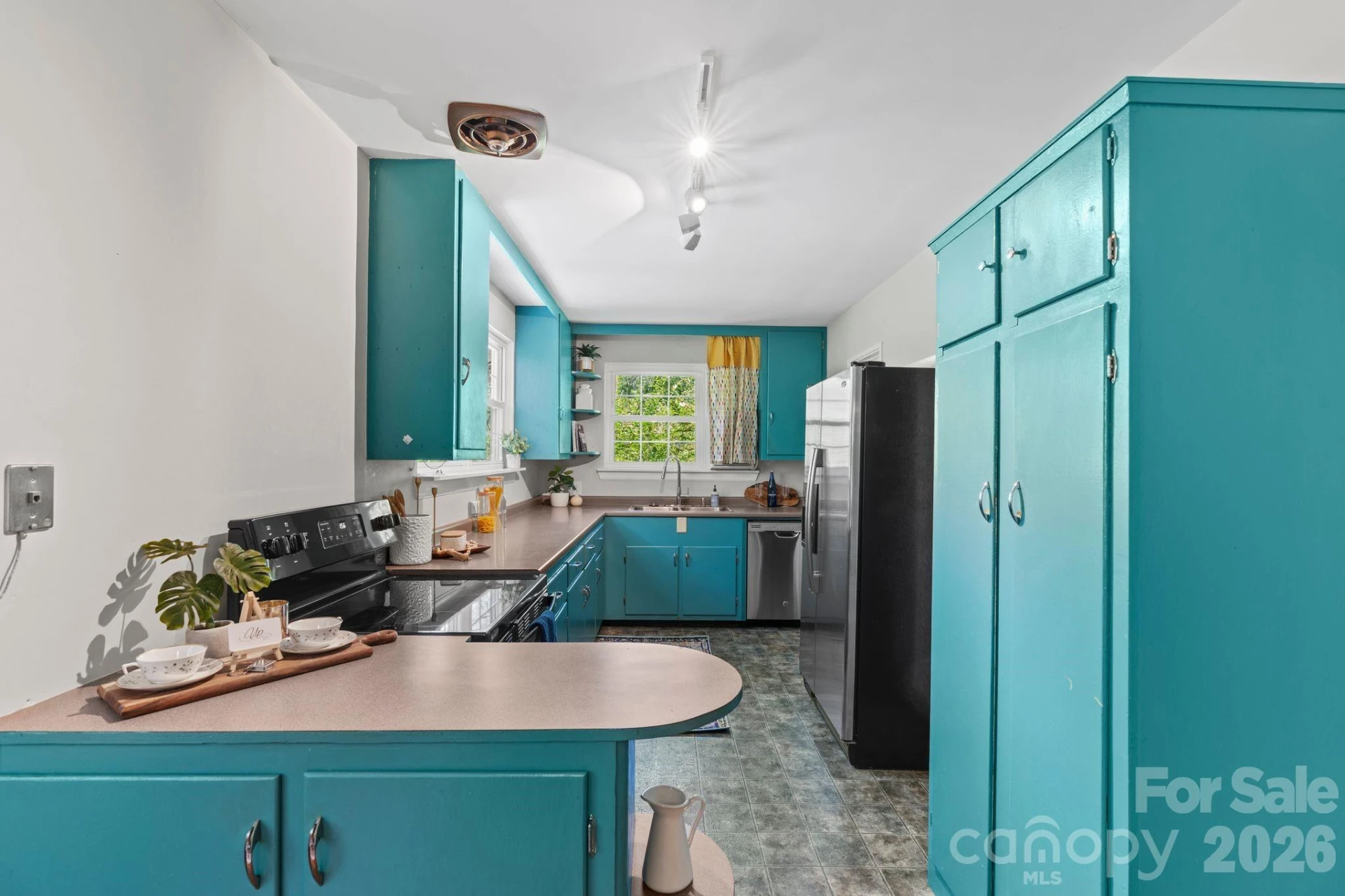 107 Appledore Avenue - Photo 9