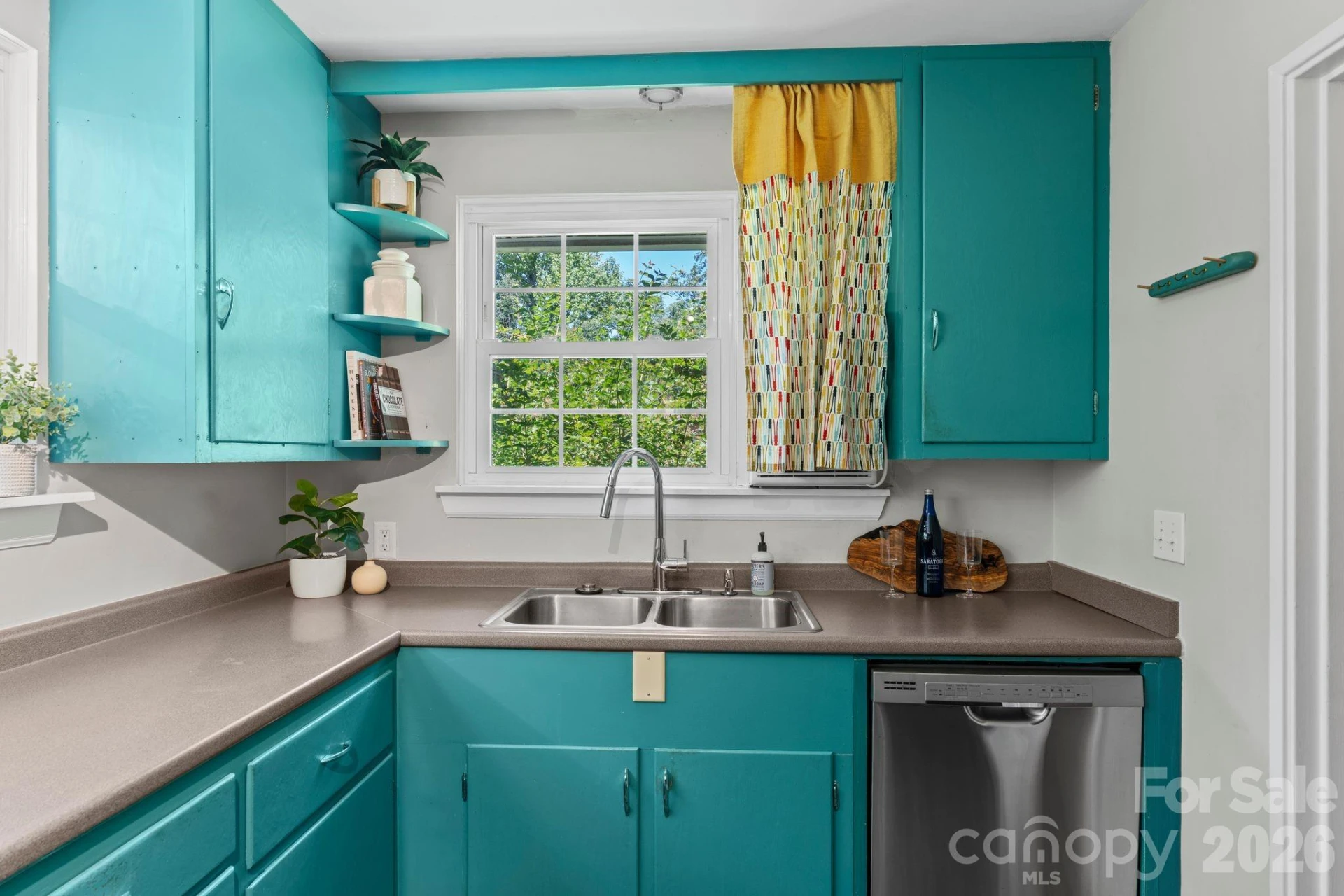 107 Appledore Avenue - Photo 10