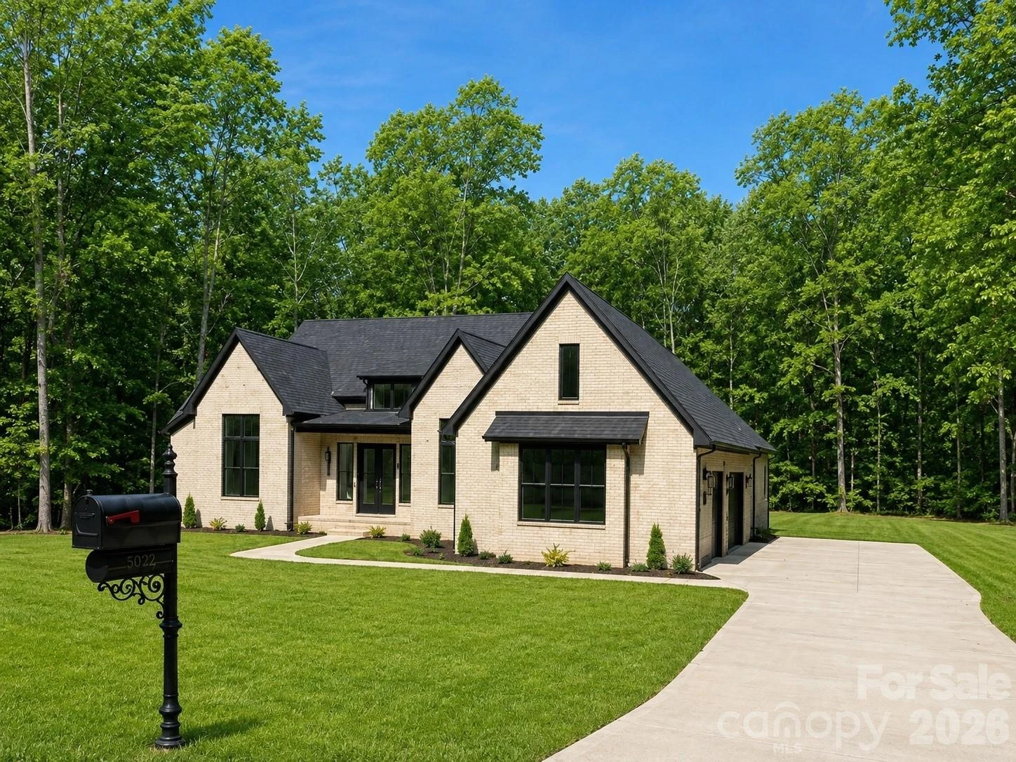 5922 Ravine Drive