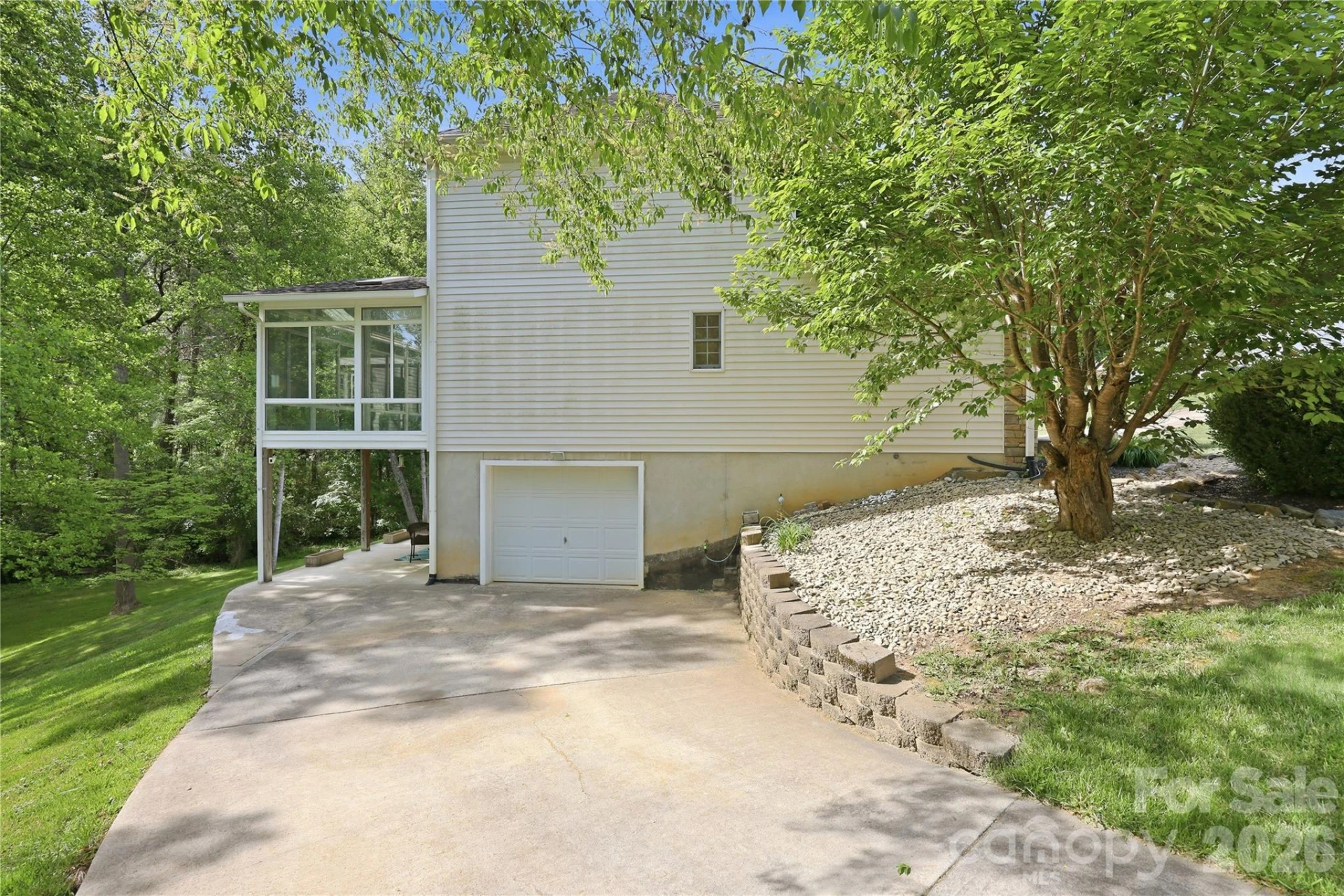 275 Ferguson Drive - Photo 32