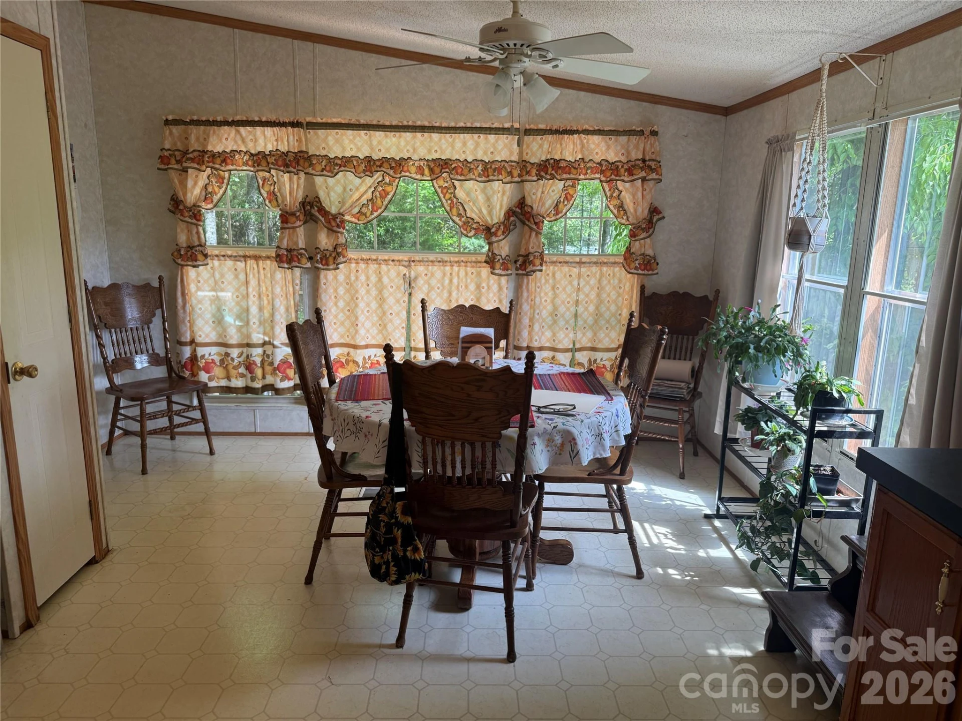 39 Lisa Court #11 - Photo 33