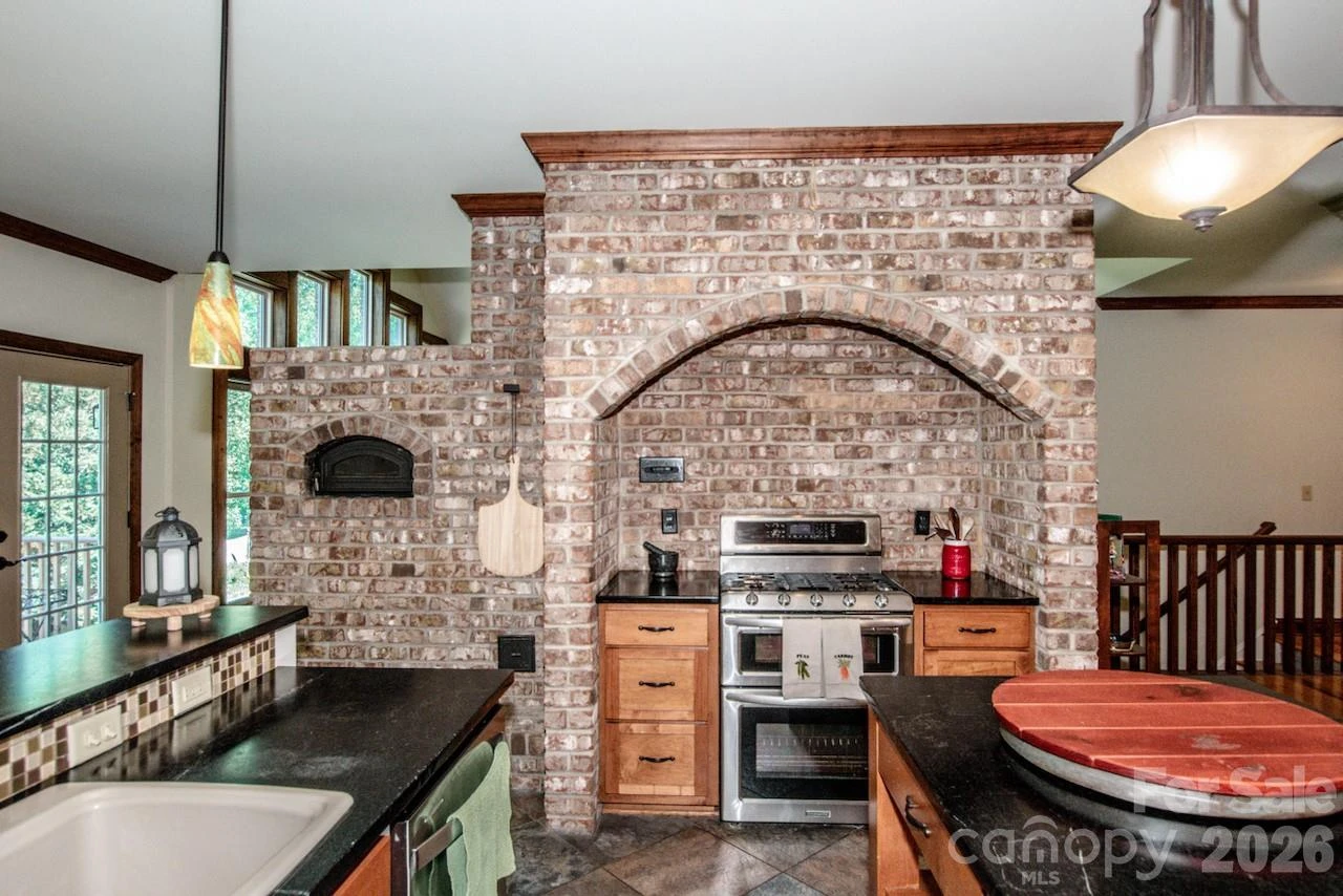 1345 Timberlane Terrace - Photo 12