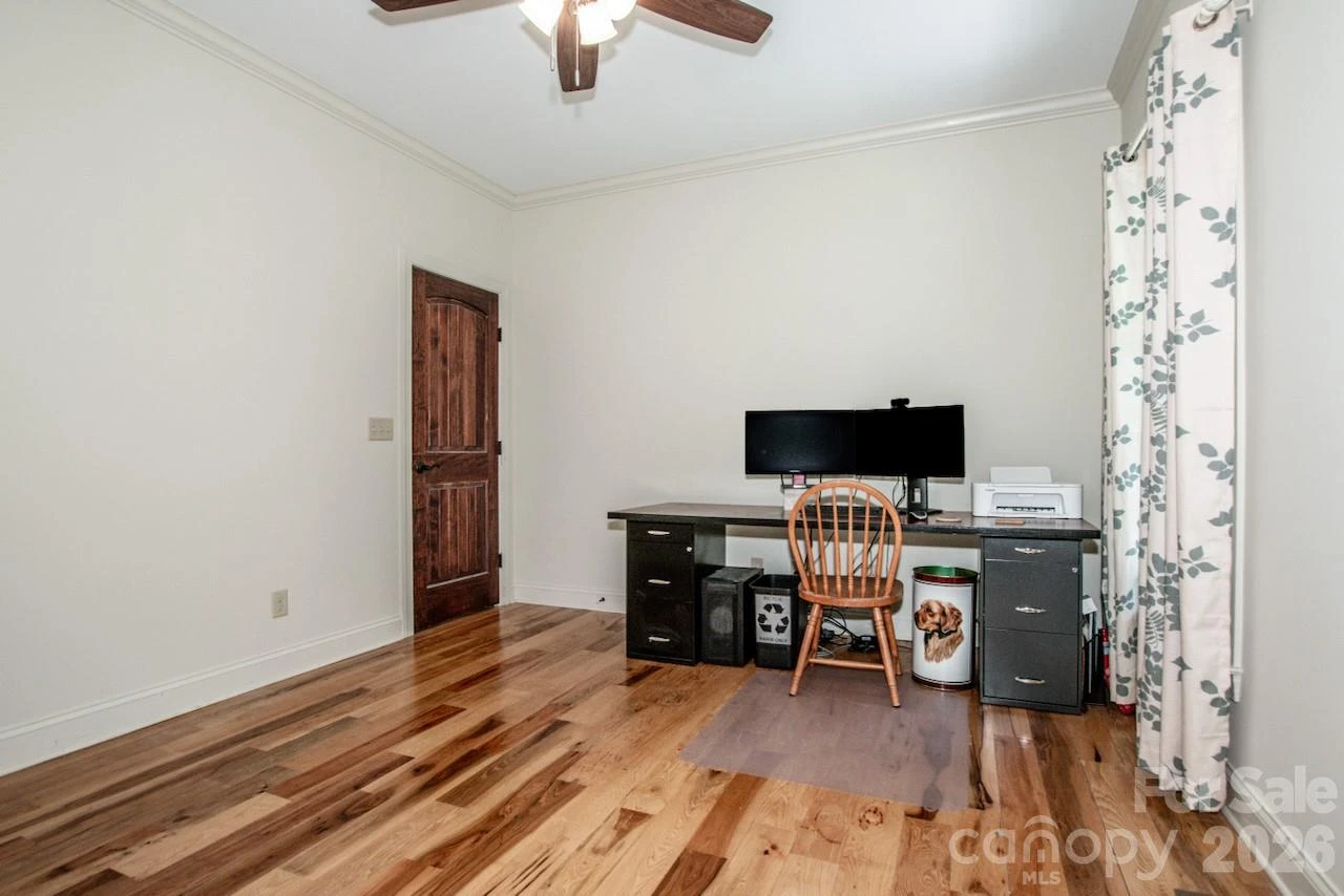 1345 Timberlane Terrace - Photo 19