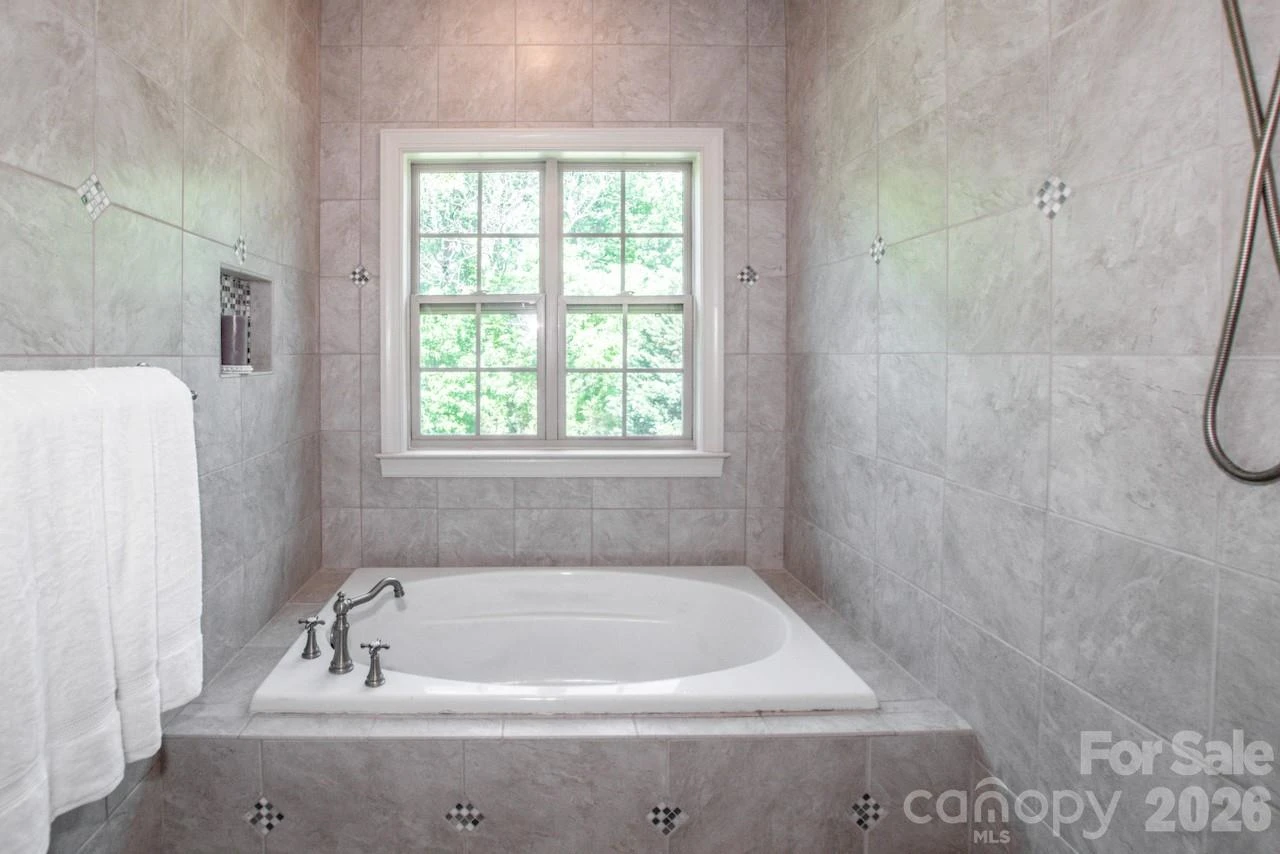 1345 Timberlane Terrace - Photo 30