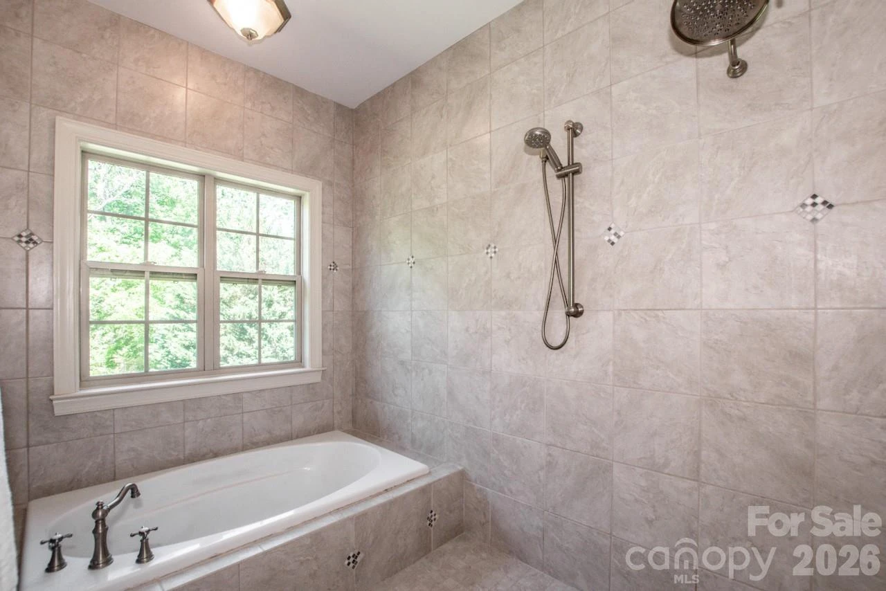 1345 Timberlane Terrace - Photo 31