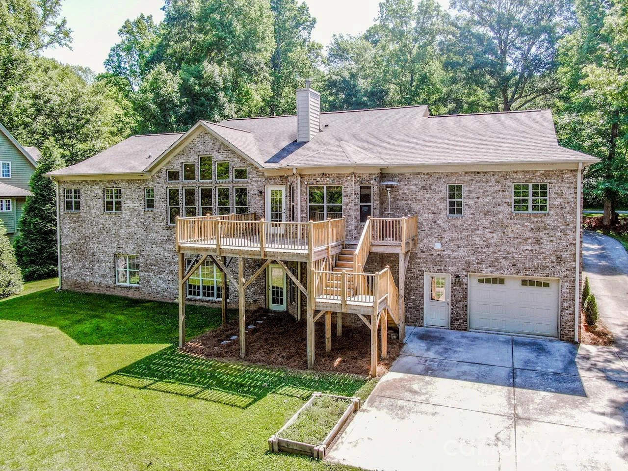 1345 Timberlane Terrace - Photo 38
