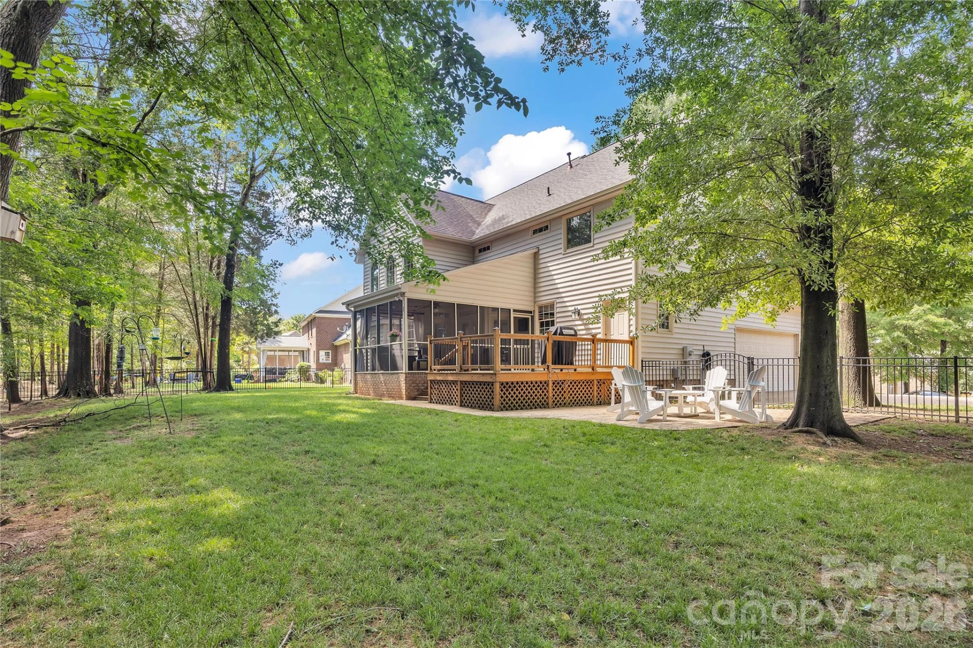 5709 Woodridge Court - Photo 37