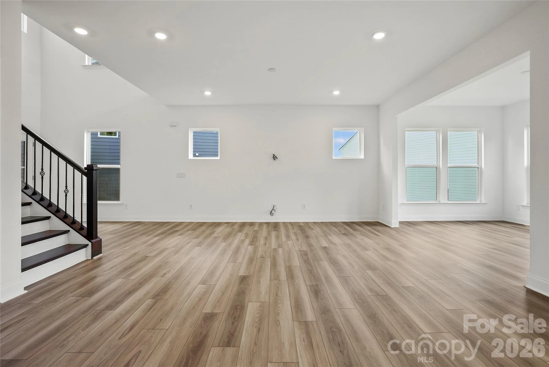 1632 Gossage Lane - Photo 4
