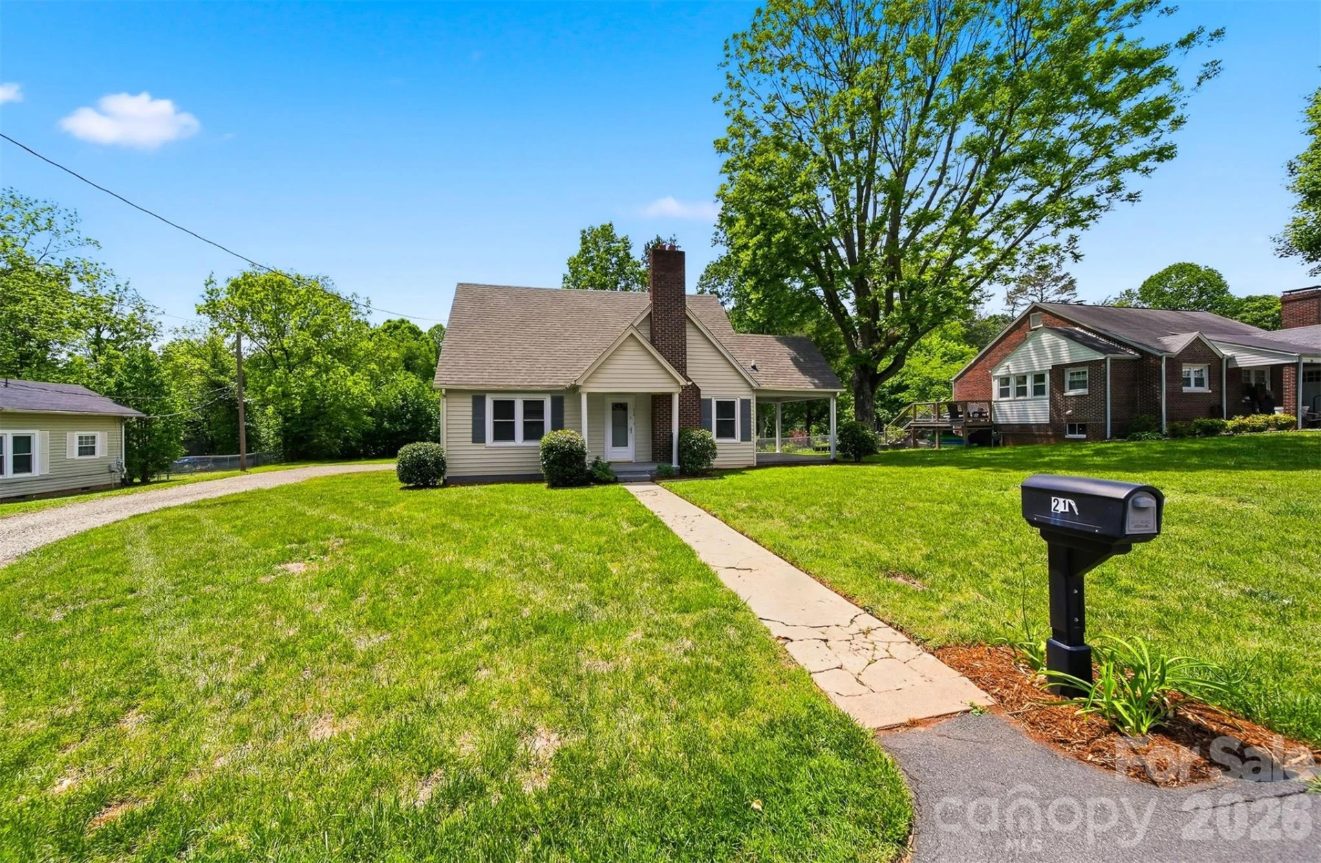 210 Valdese Drive - Photo 2