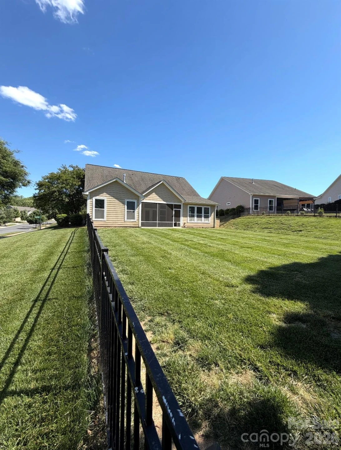 3743 Salvistrin Street - Photo 4