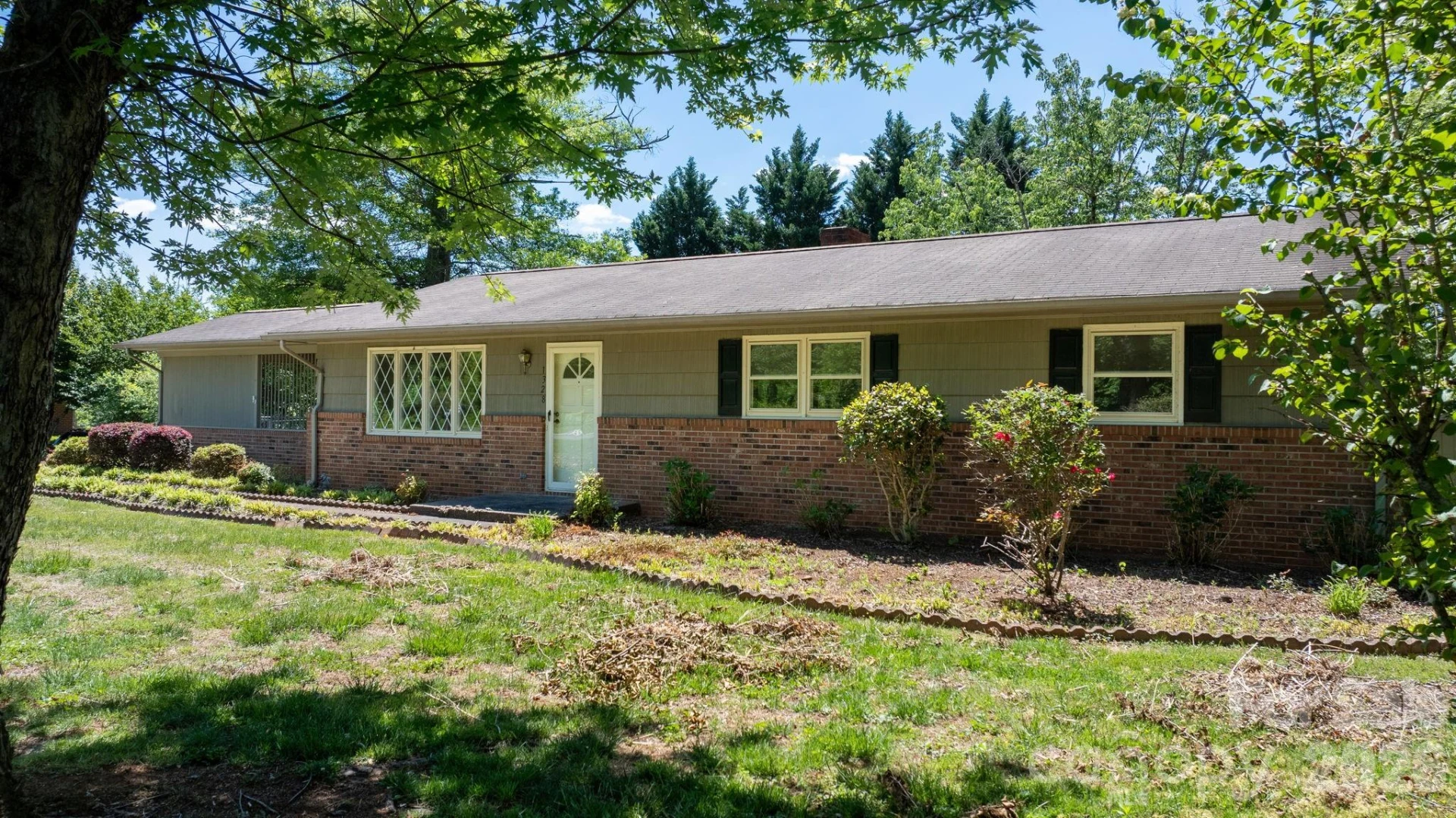 1328 Amherst Road - Photo 2