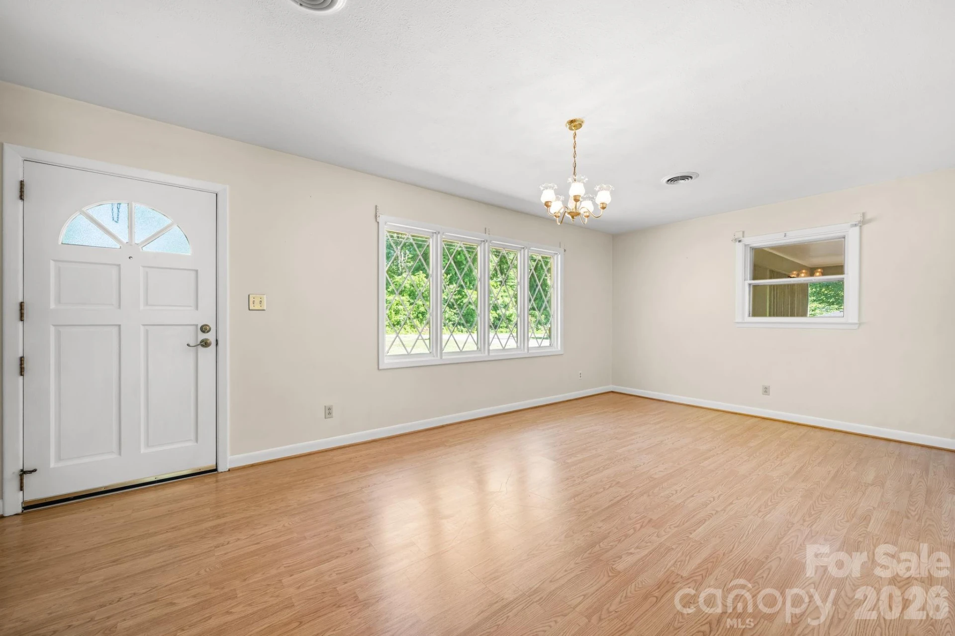 1328 Amherst Road - Photo 4