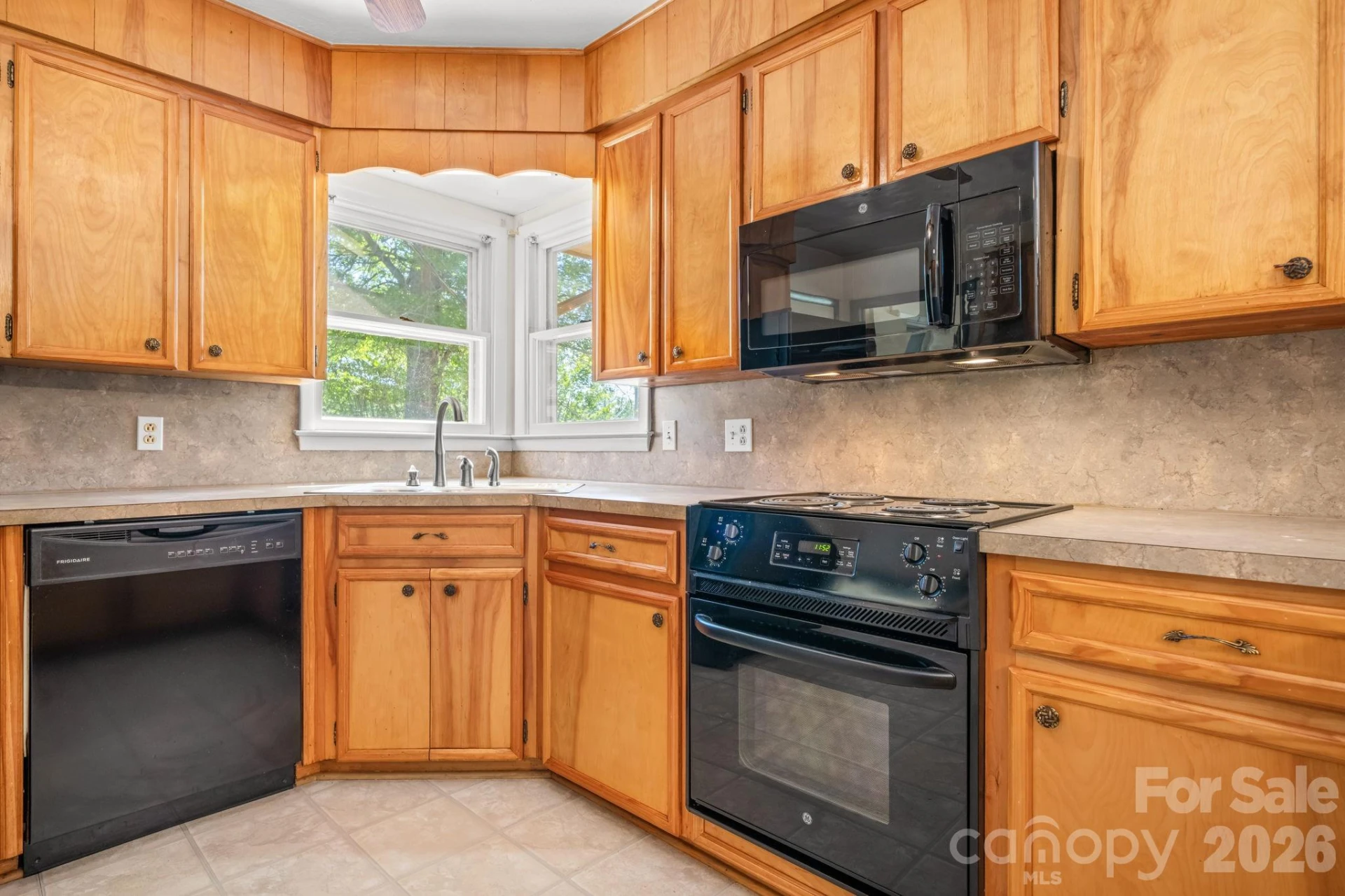 1328 Amherst Road - Photo 8