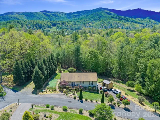 282 Sourwood Drive, Spruce Pine, NC, 28777