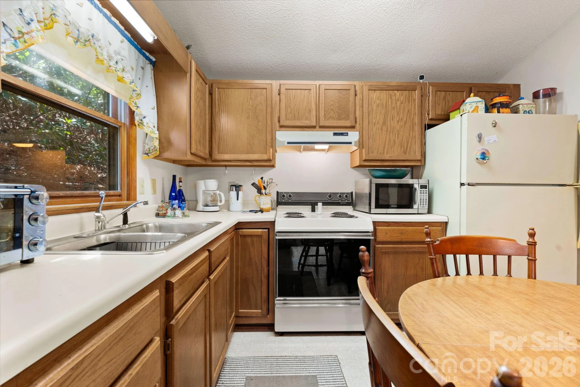 8977 Rose Hollow Avenue - Photo 7