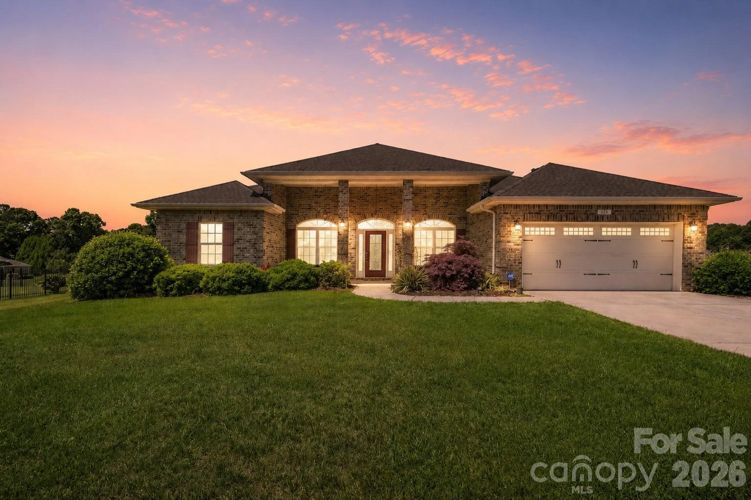 126 Tall Fern Loop