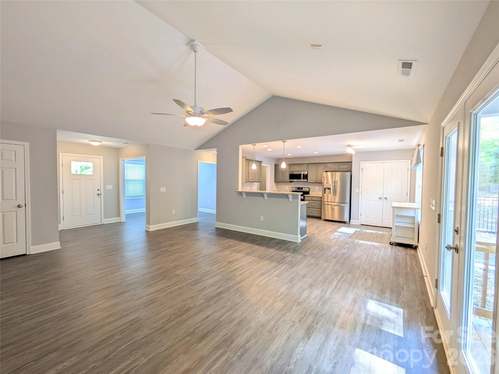 114 Brookstone Drive - Photo 2