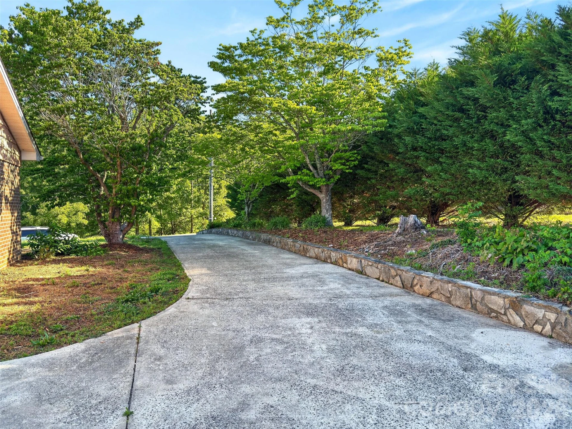 121 Icard Street - Photo 3