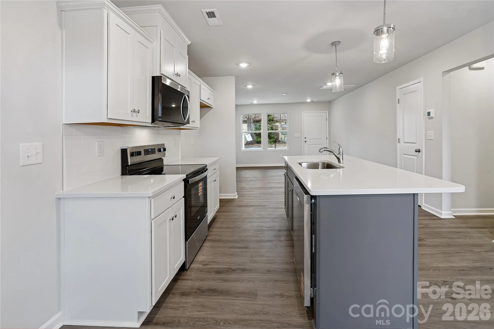 532 Bond Street - Photo 11