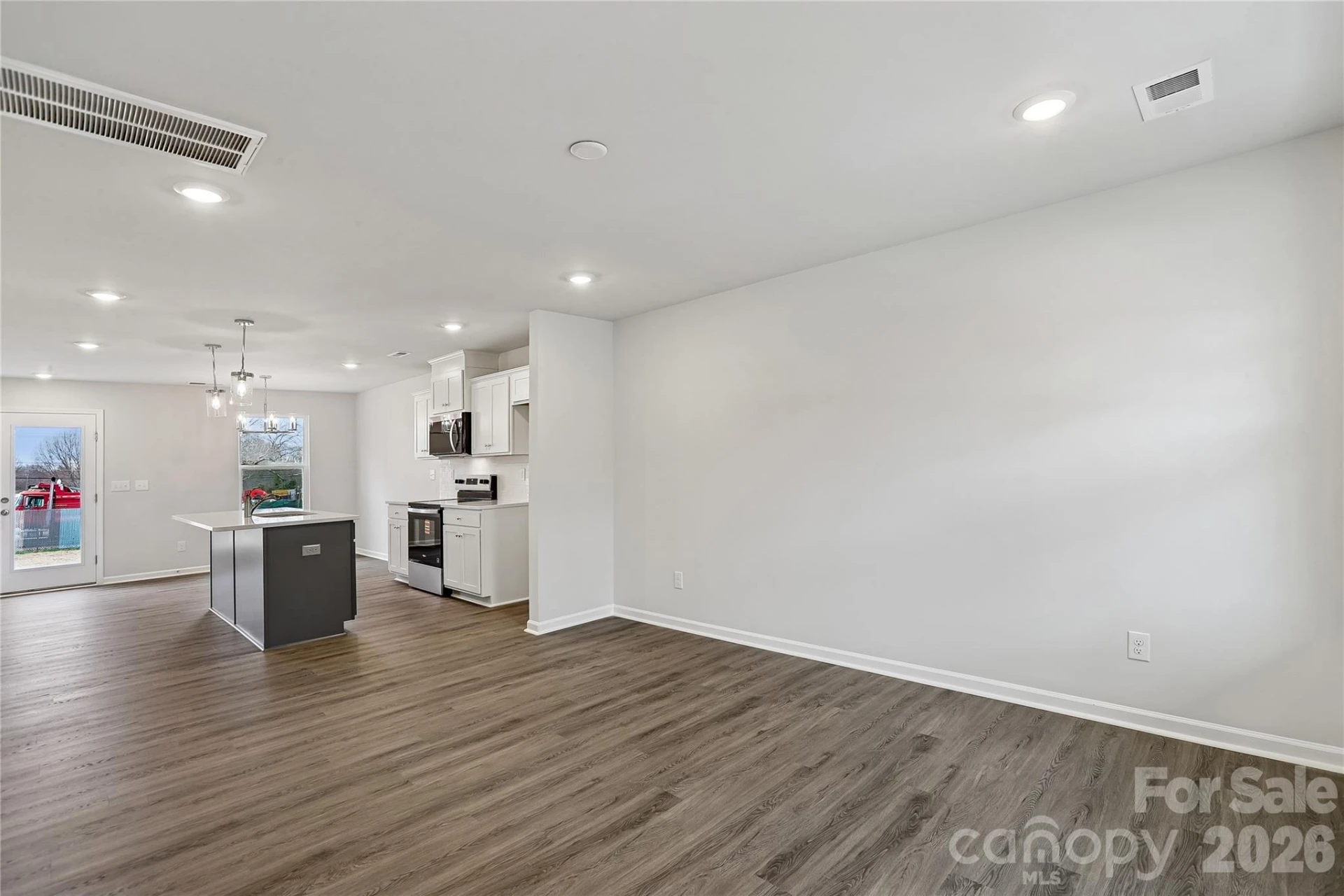 532 Bond Street - Photo 4