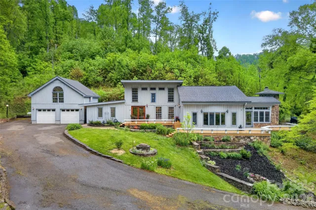 3068 226 Highway, Bakersville, NC, 28705