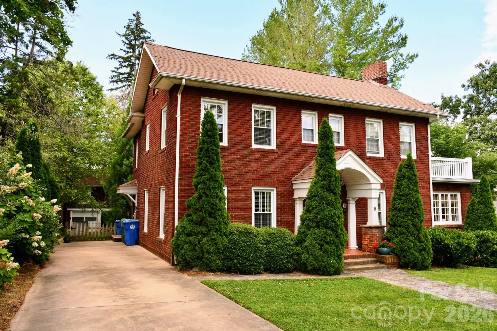 8 Colonial Place - Photo 2