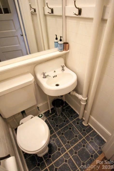 8 Colonial Place - Photo 11
