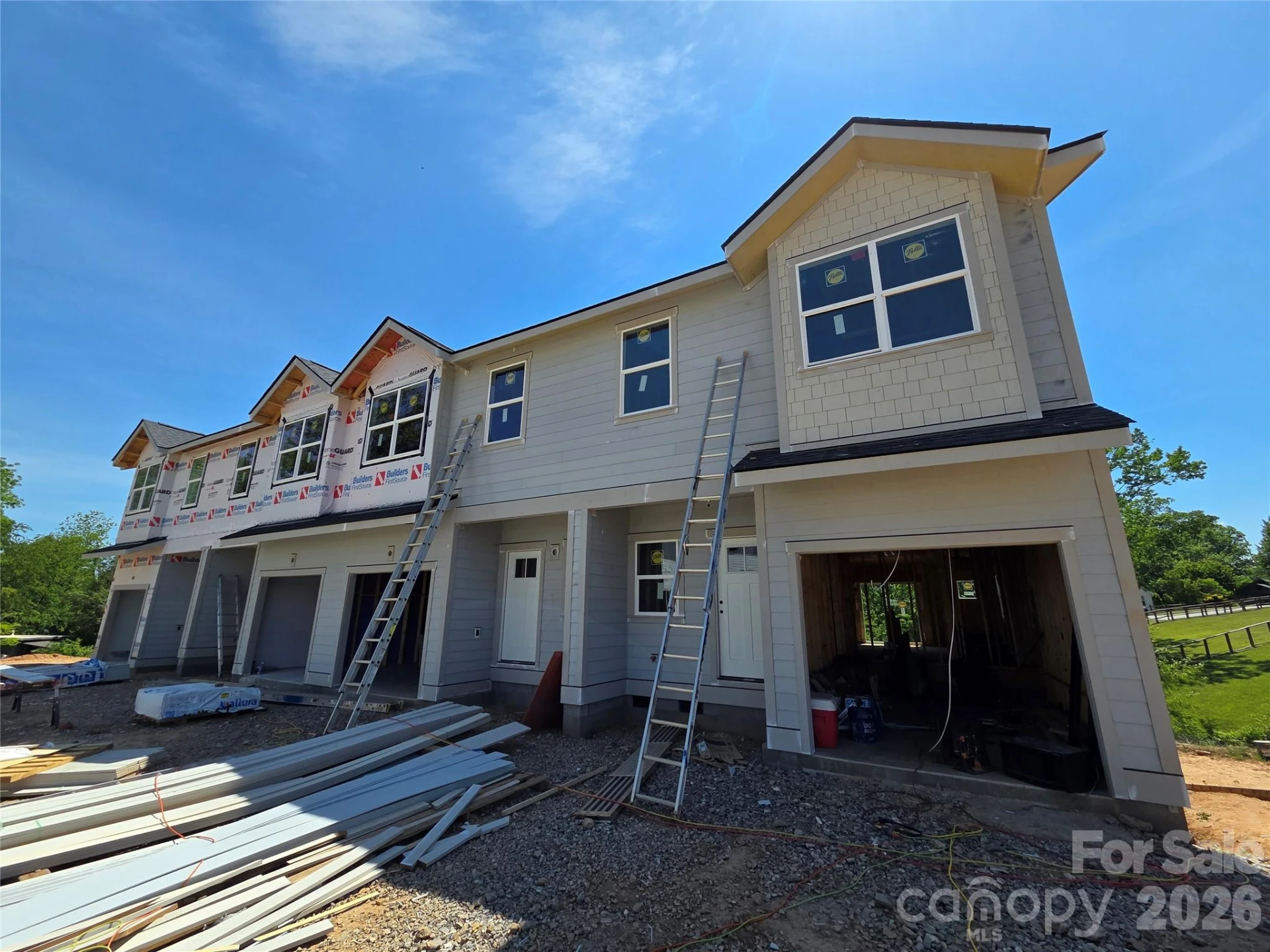 32 Brice Street #16