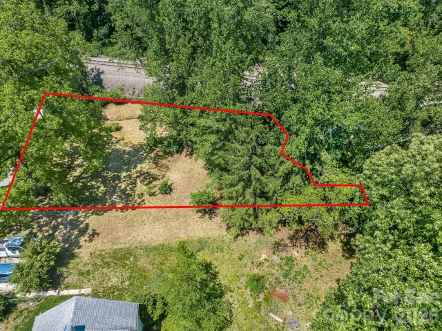 28 Pinecrest Drive, Asheville, NC, 8803