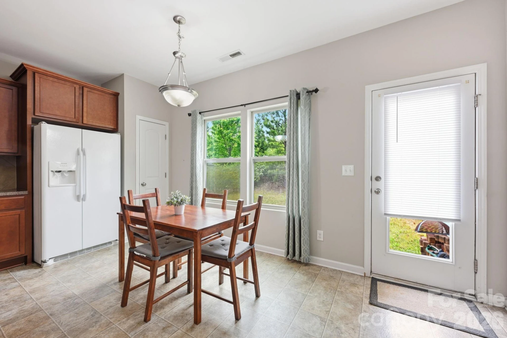 1465 Juanita Avenue - Photo 10