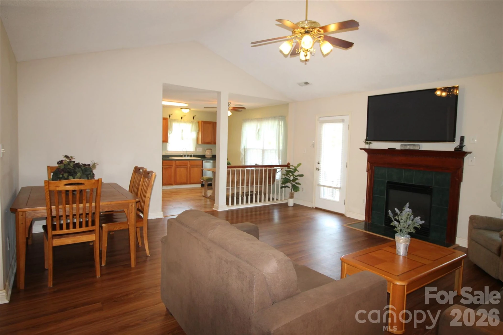 900 Milkwood Lane - Photo 5