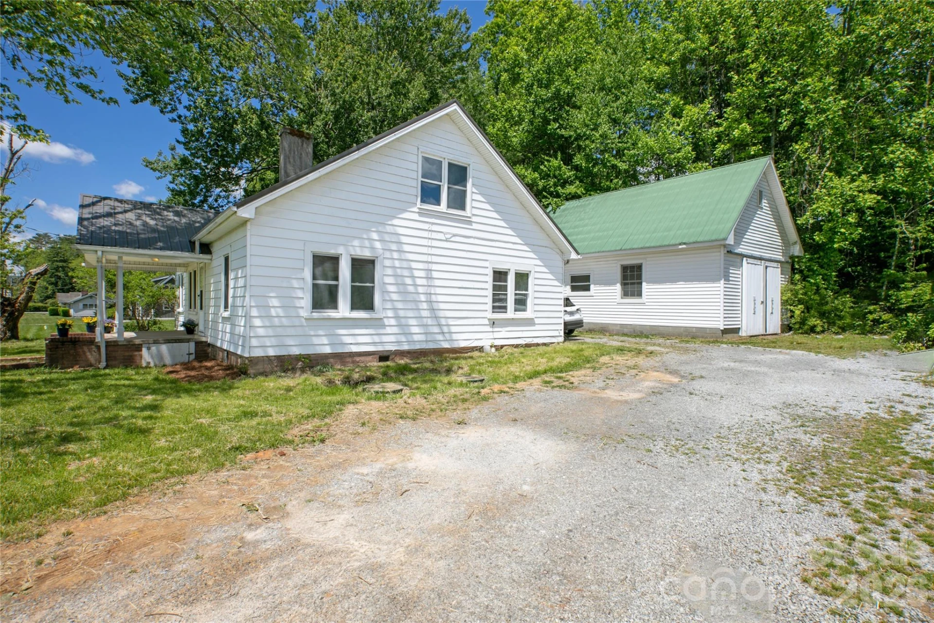 587 Old Hendersonville Highway - Photo 3