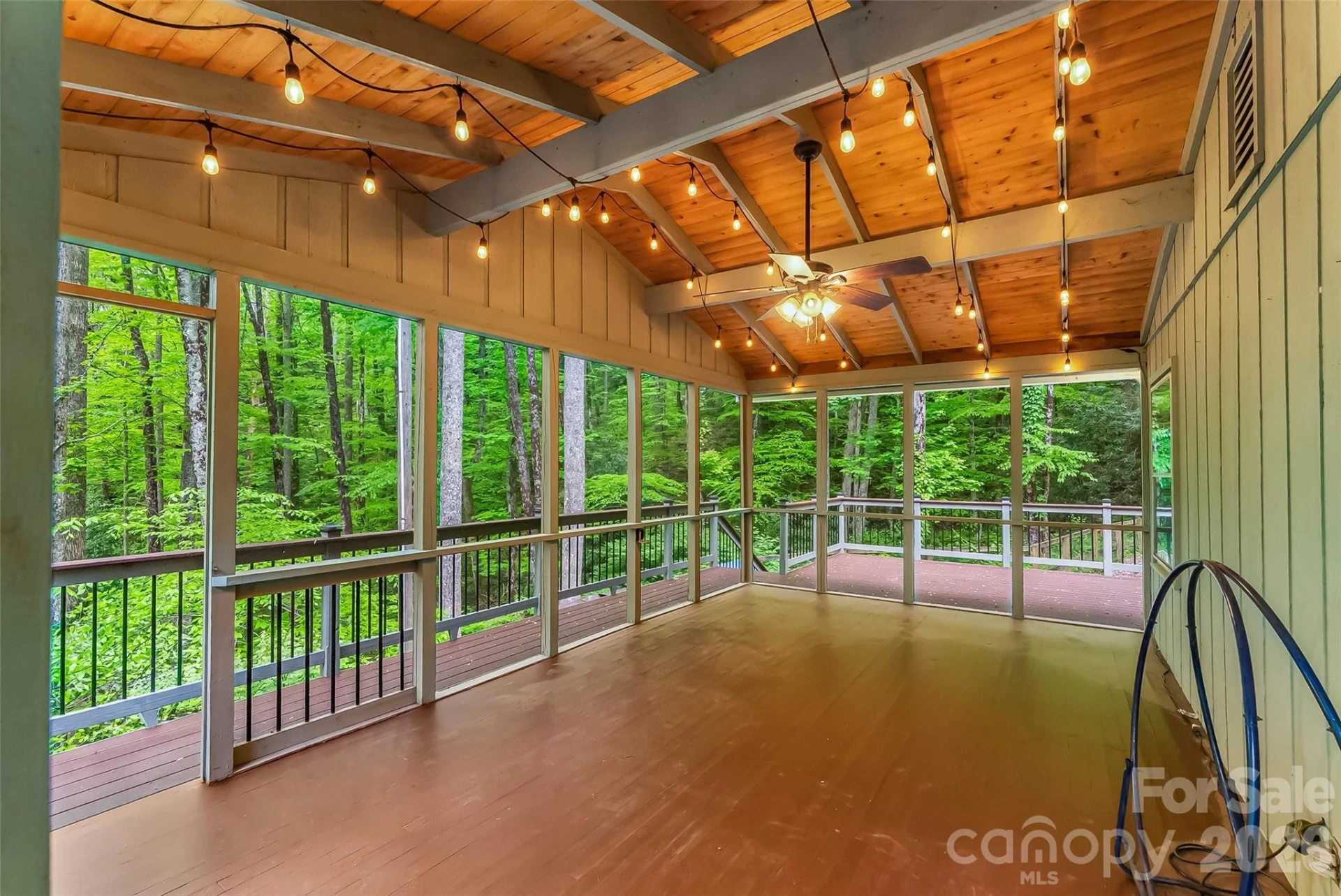7820 Greenville Highway - Photo 27