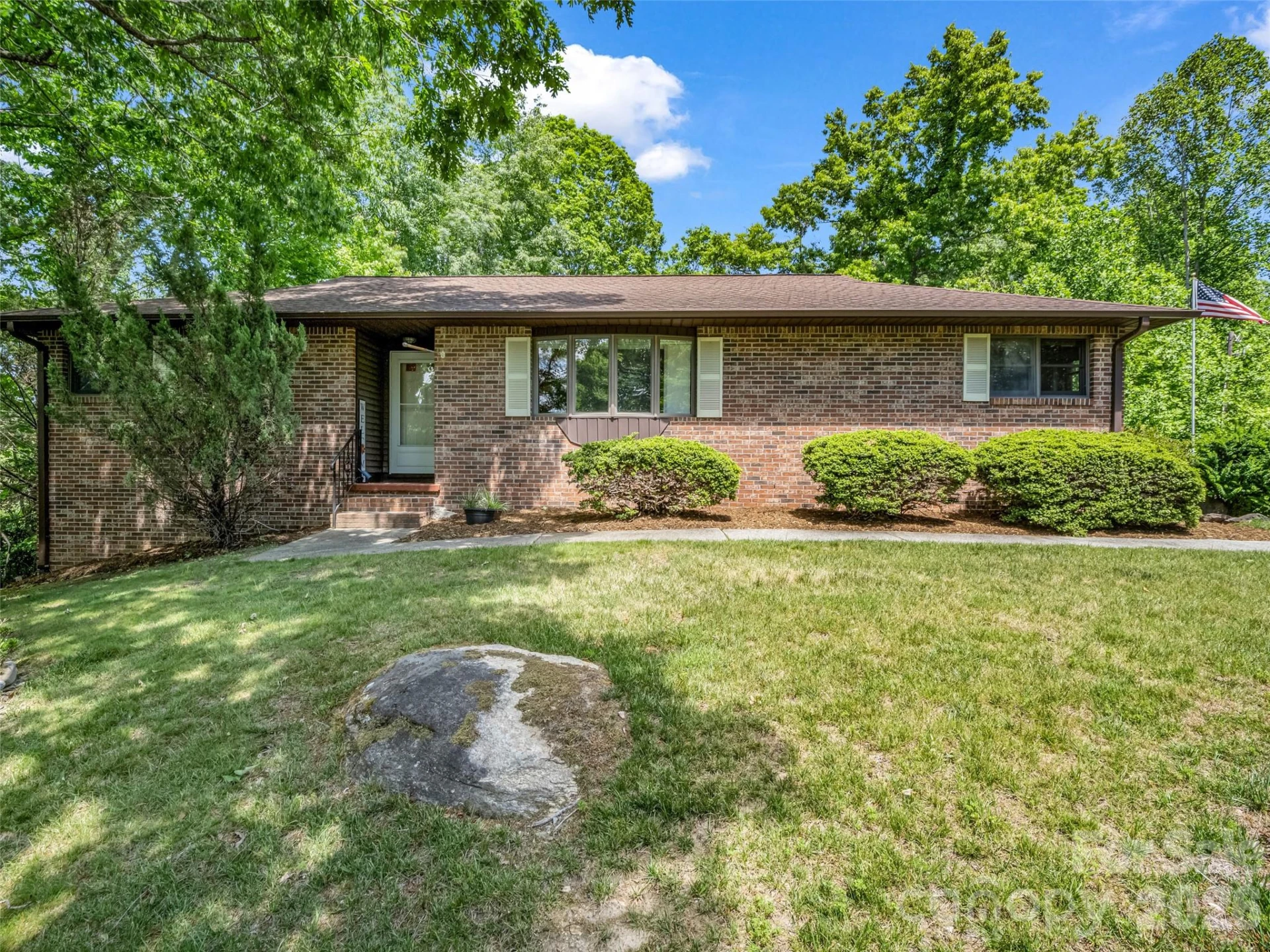 156 Deer Run