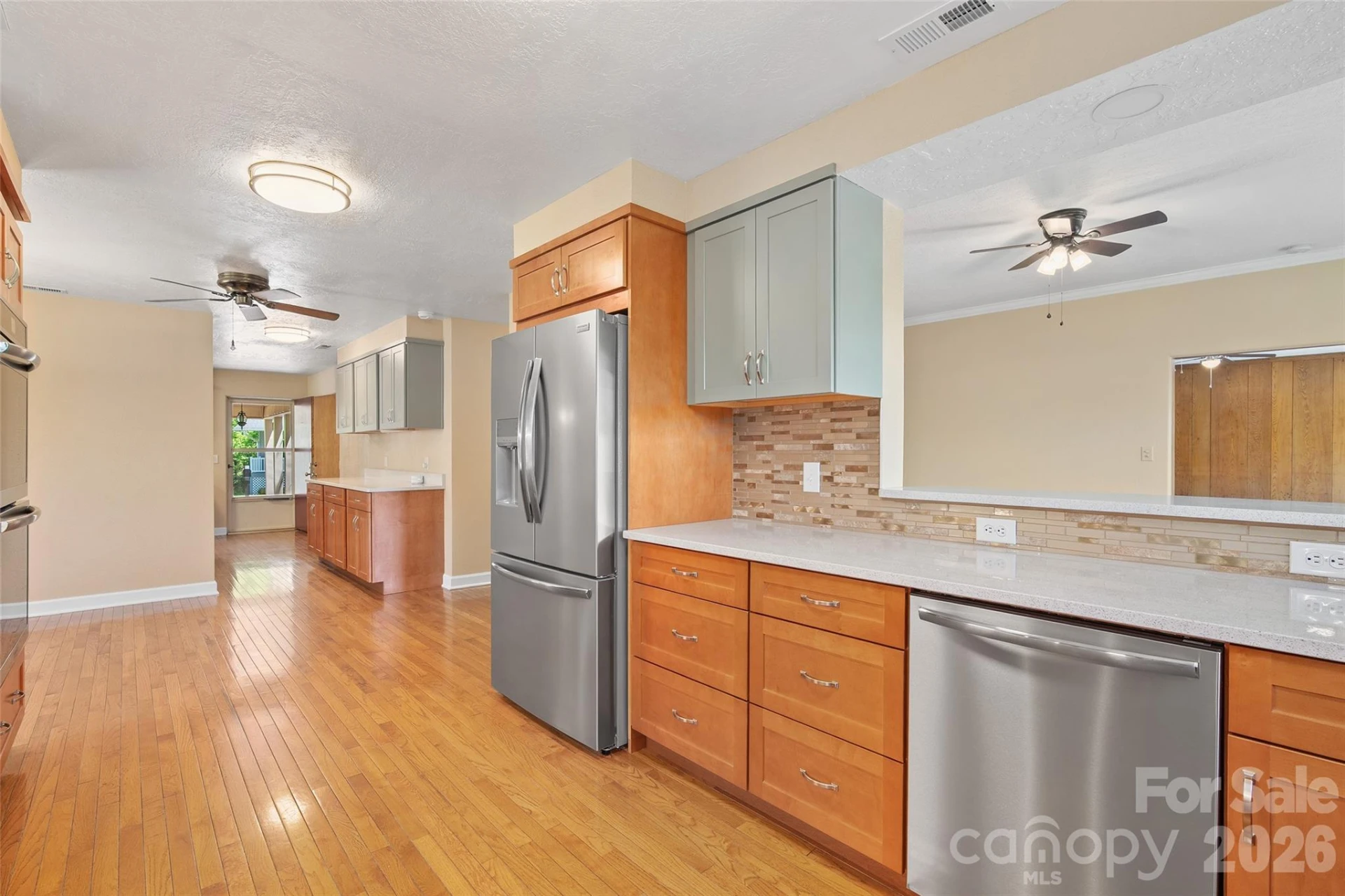 142 Country Club Drive - Photo 13