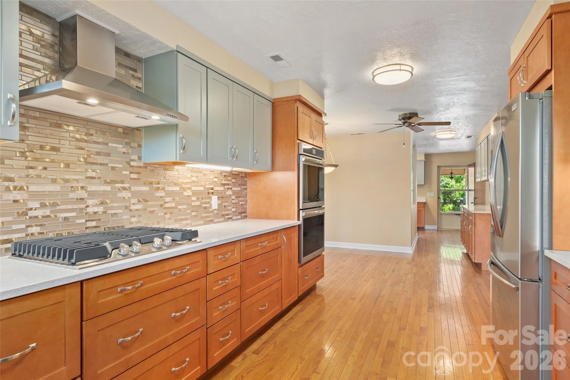 142 Country Club Drive - Photo 14