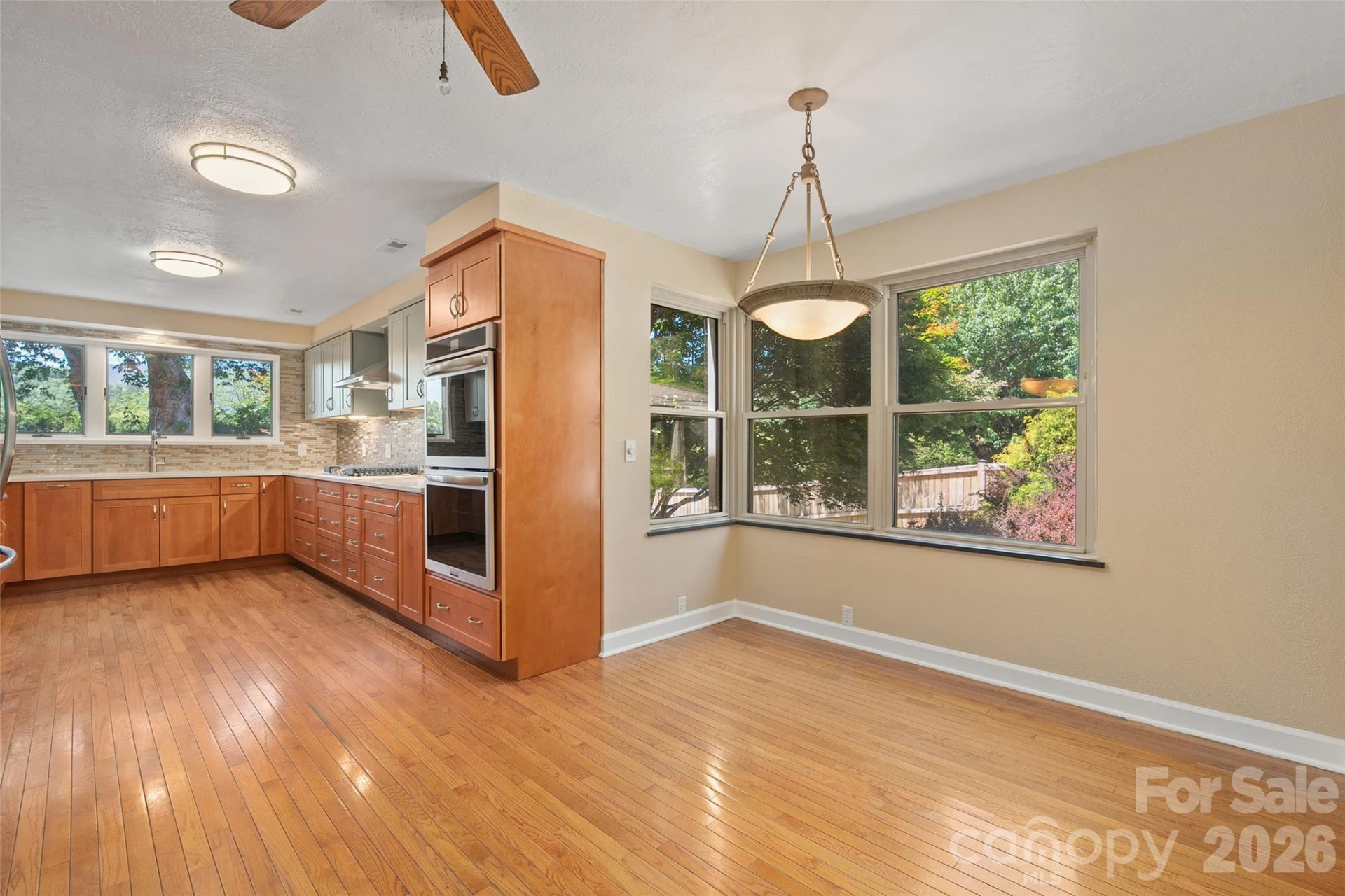 142 Country Club Drive - Photo 15
