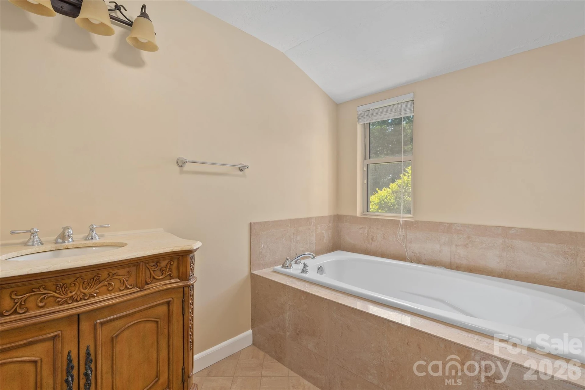 142 Country Club Drive - Photo 28