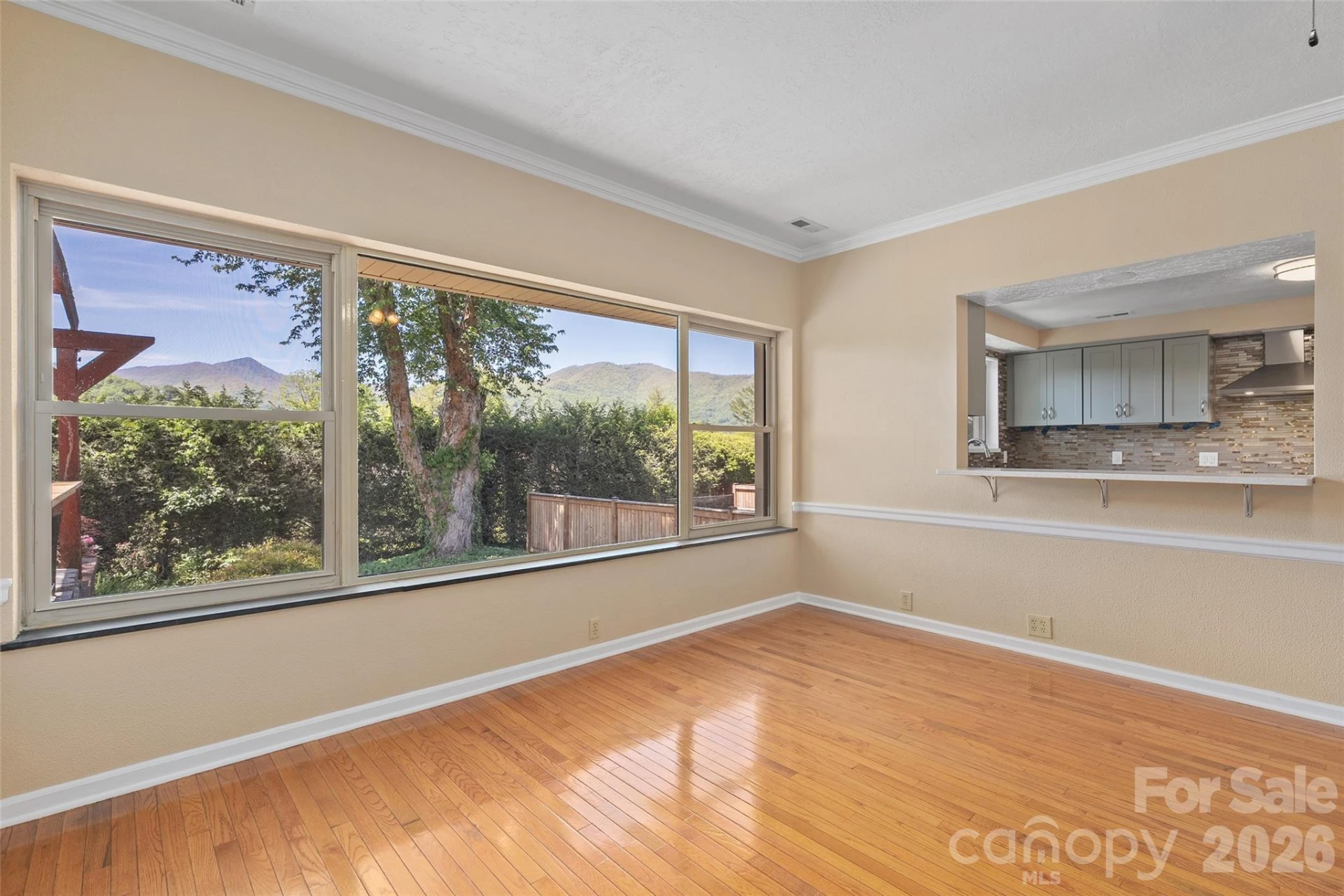 142 Country Club Drive - Photo 10