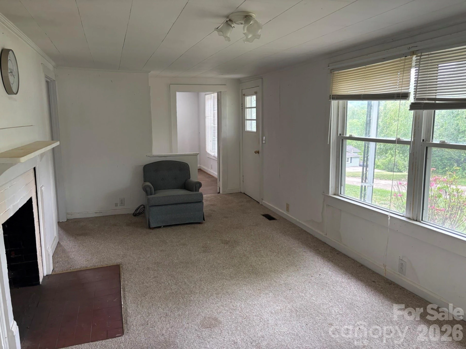 162 Phillips Lane - Photo 4