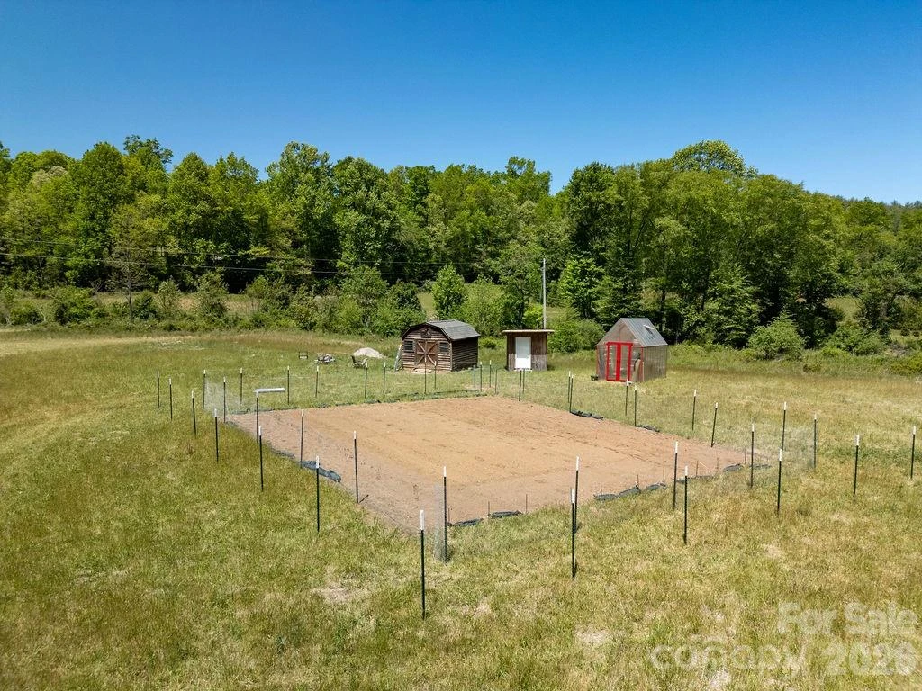 230 Harlow and Cricket Drive - Photo 2