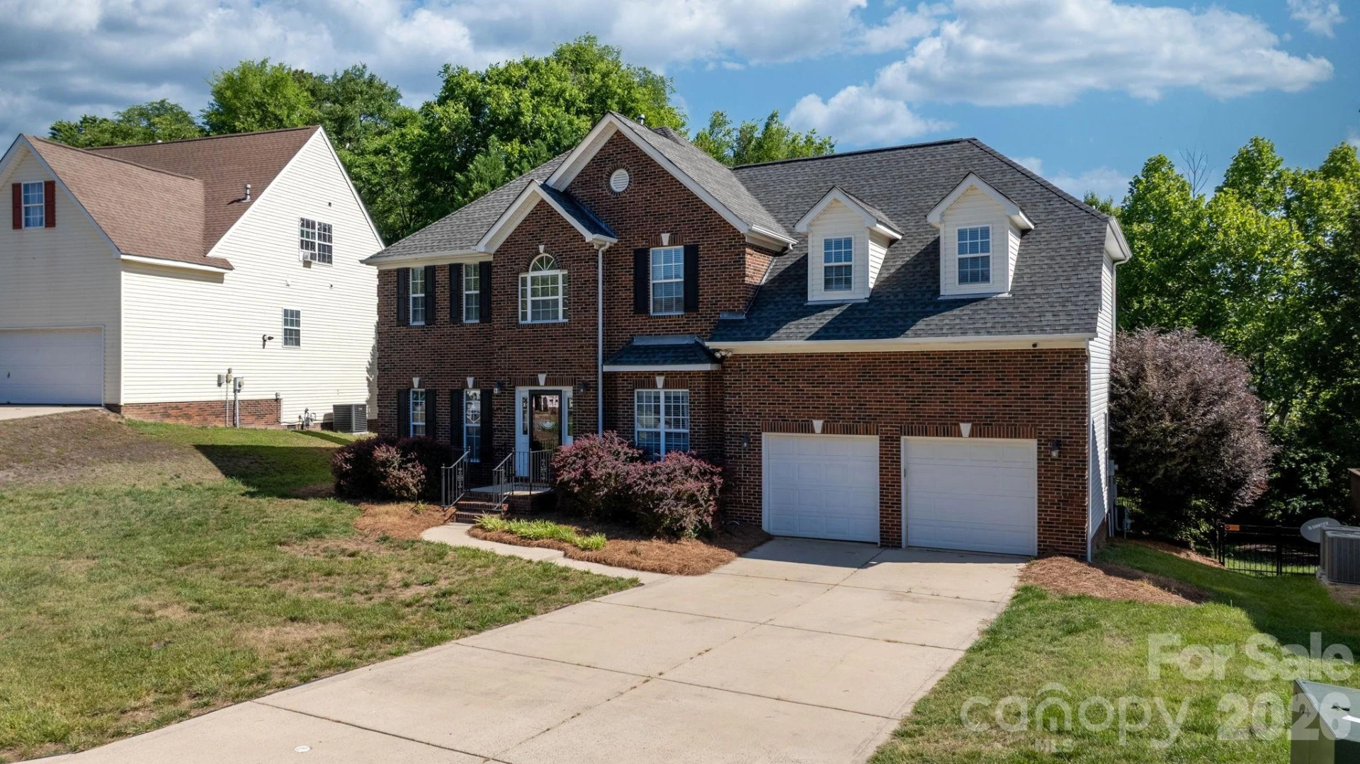 117 Mark Twain Court - Photo 2