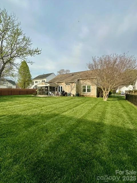 140 Gabriel Drive - Photo 2