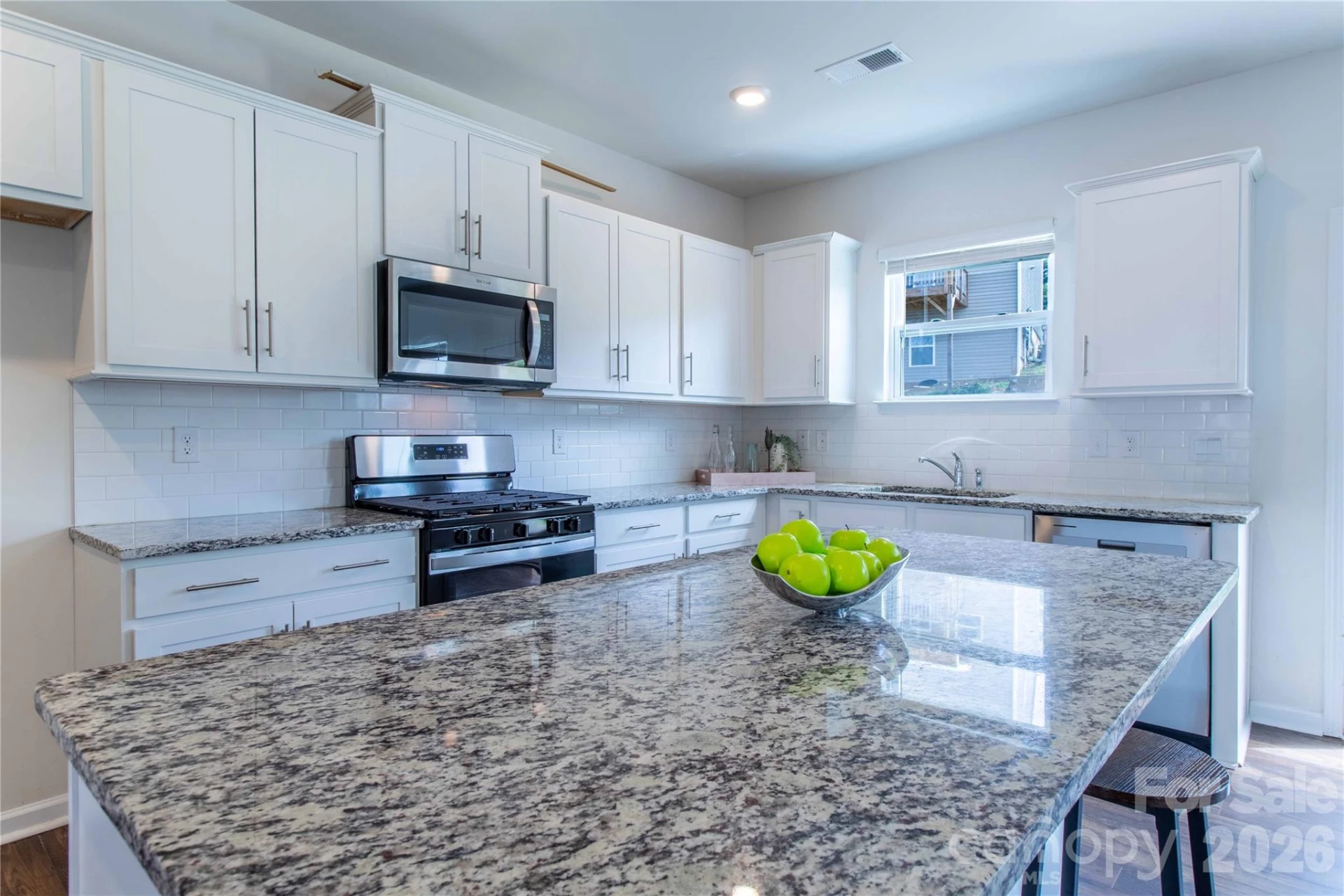 917 Newport Court - Photo 11