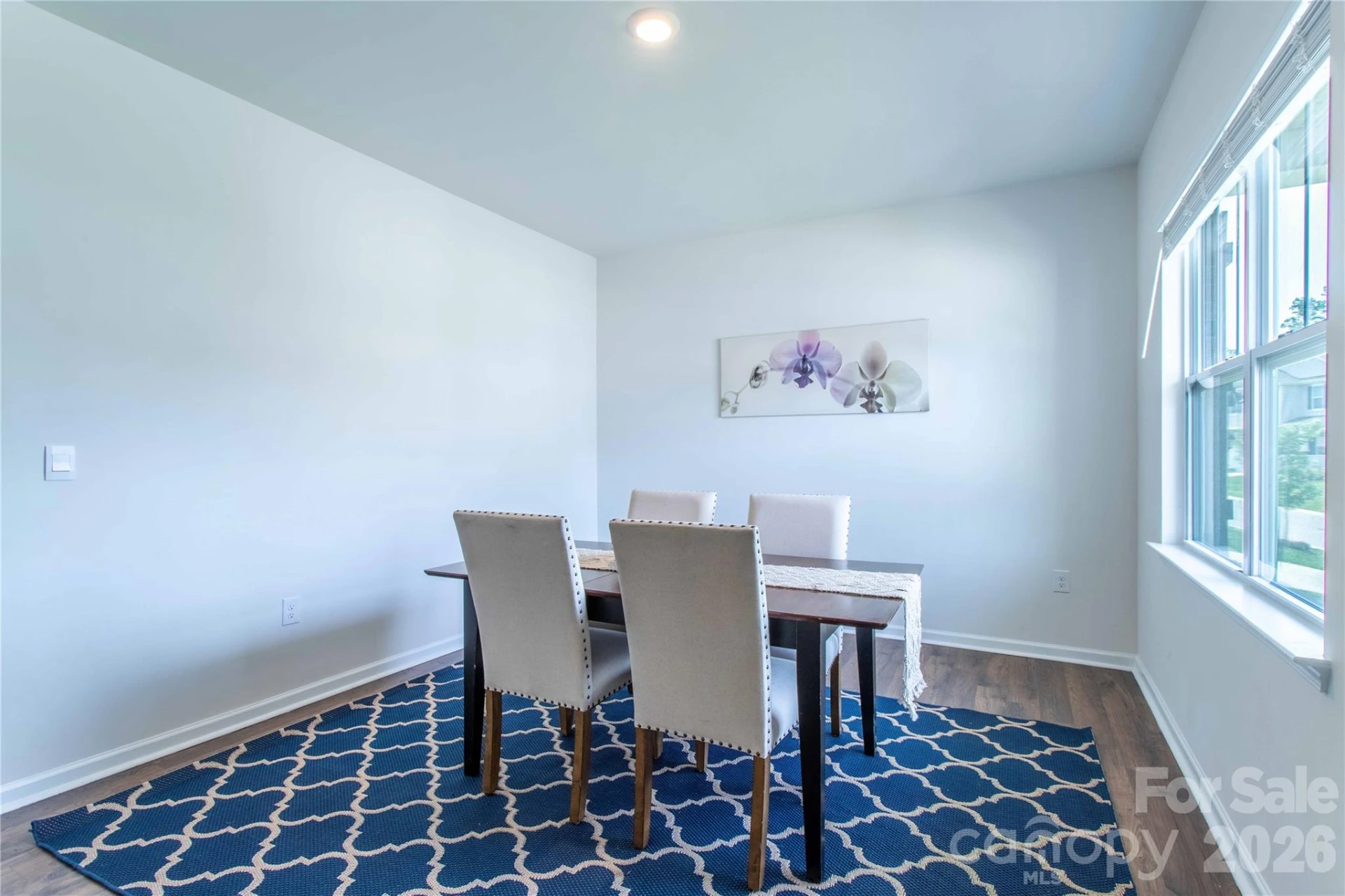 917 Newport Court - Photo 16
