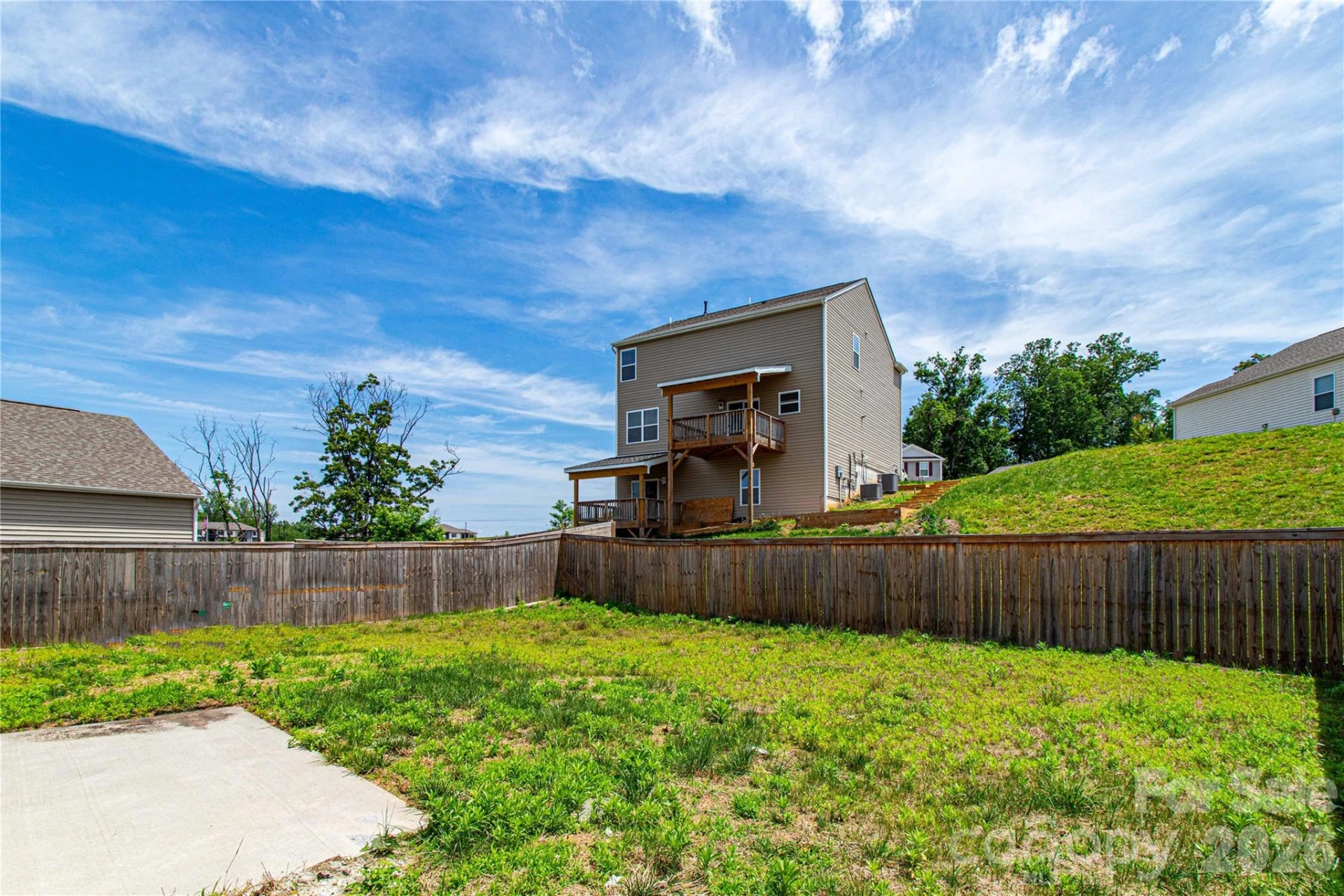 917 Newport Court - Photo 32