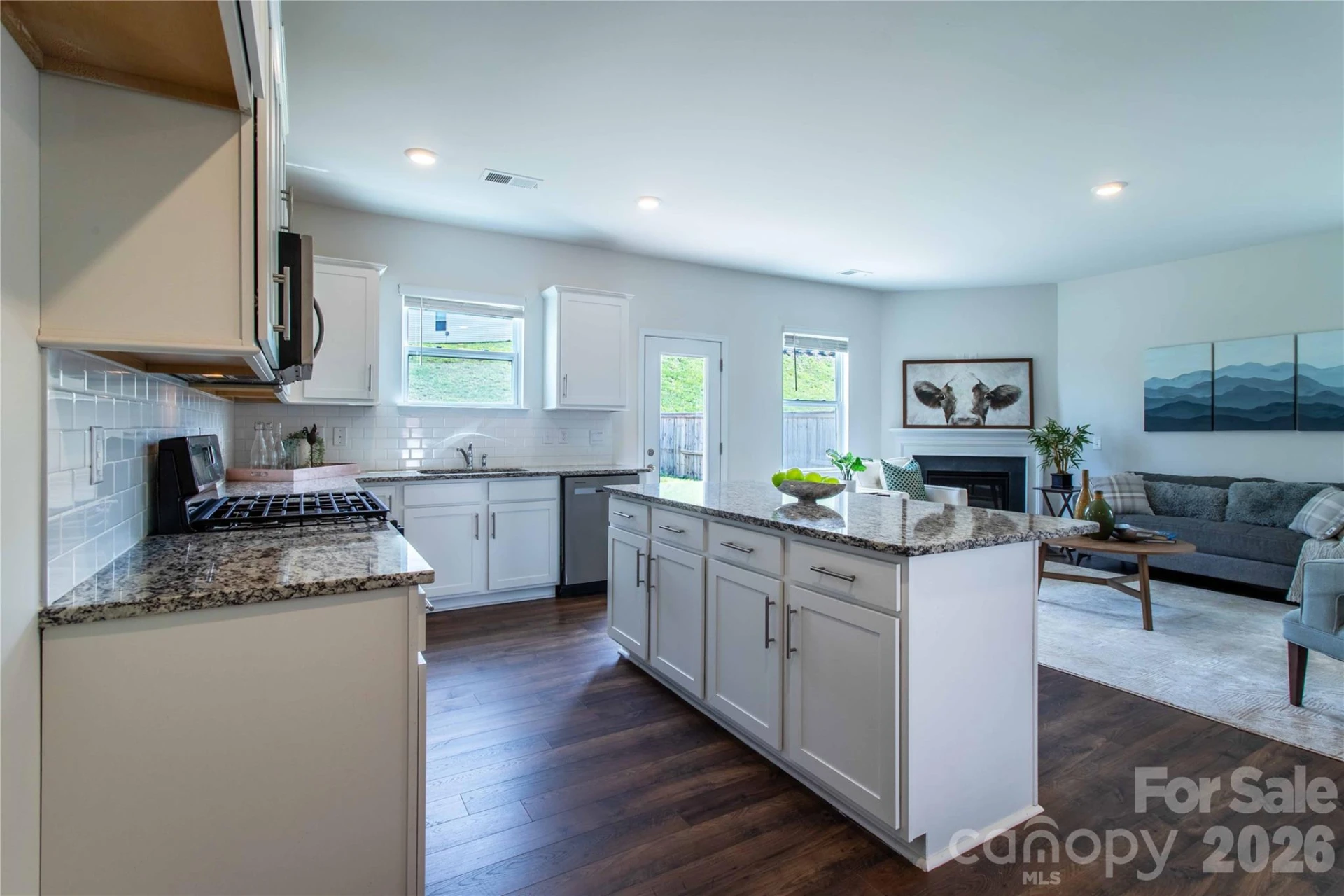 917 Newport Court - Photo 9