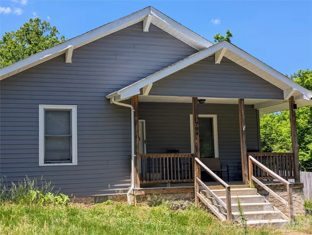 204 Shelby Street, Hickory, NC, 28602
